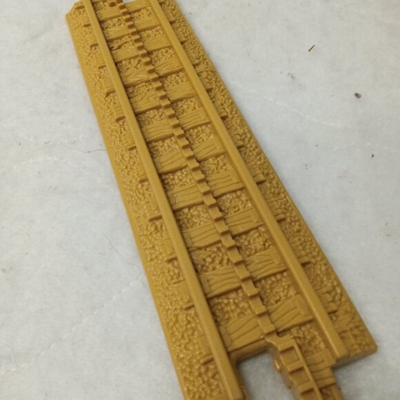 Fisher Price GeoTRAX Brown Tan Railway Tracks Straights and Curves Lot of 41 - Picture 7 of 8